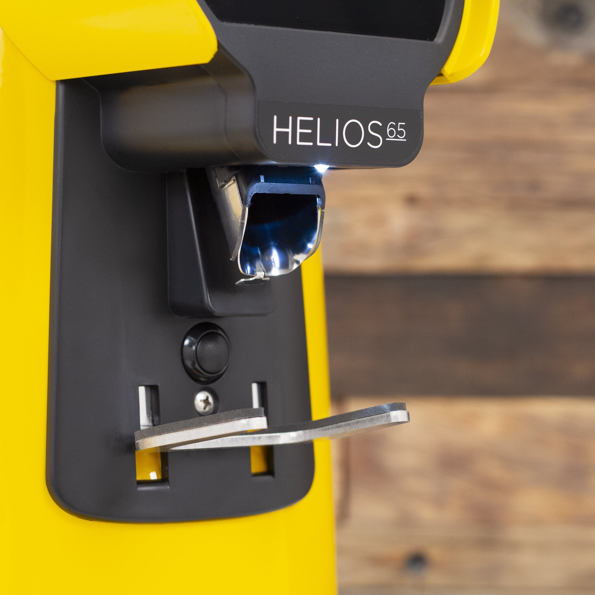 Eureka Helios 65 Yellow grounds chute || Yellow