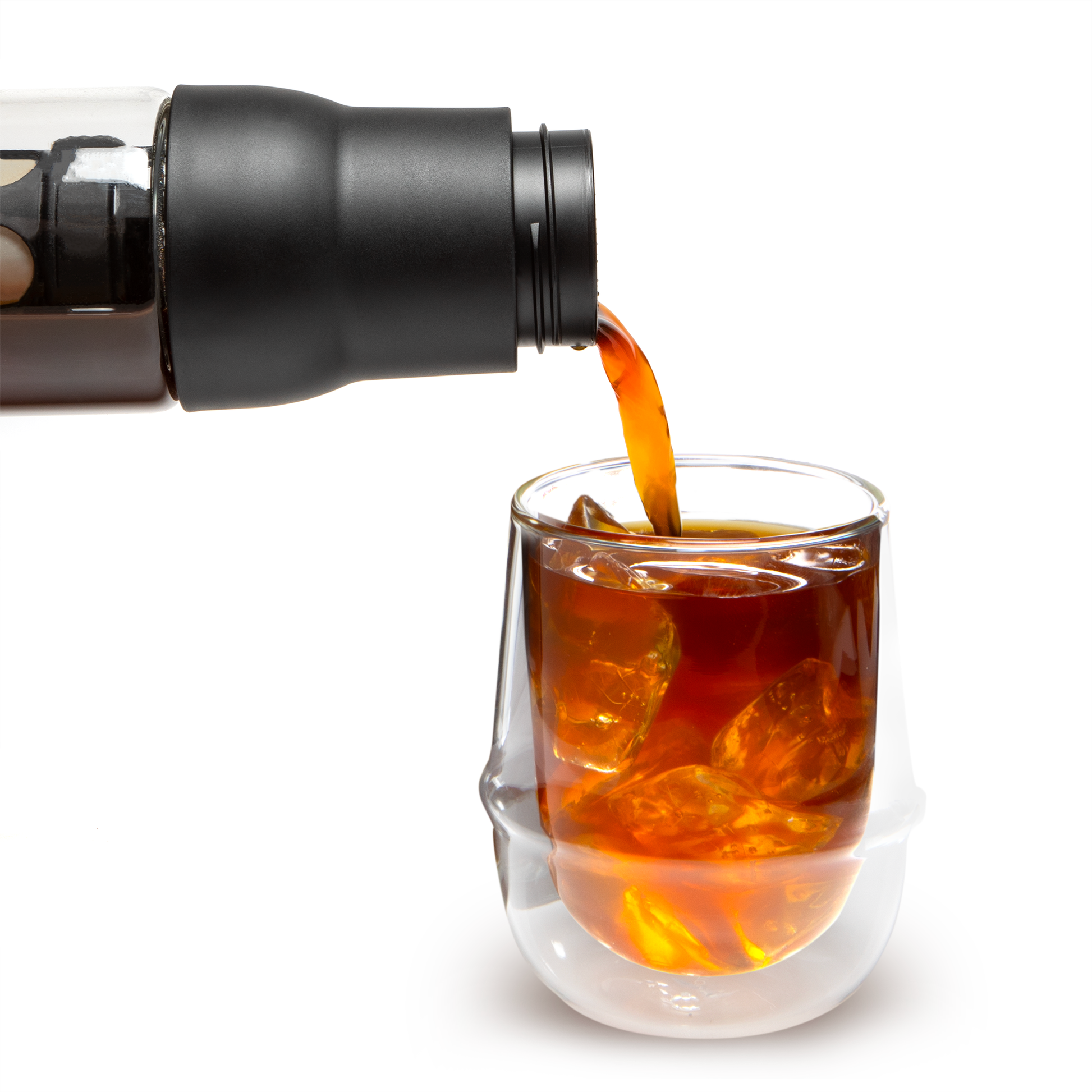 Varia Steep Cold Brew Bottle Pouring