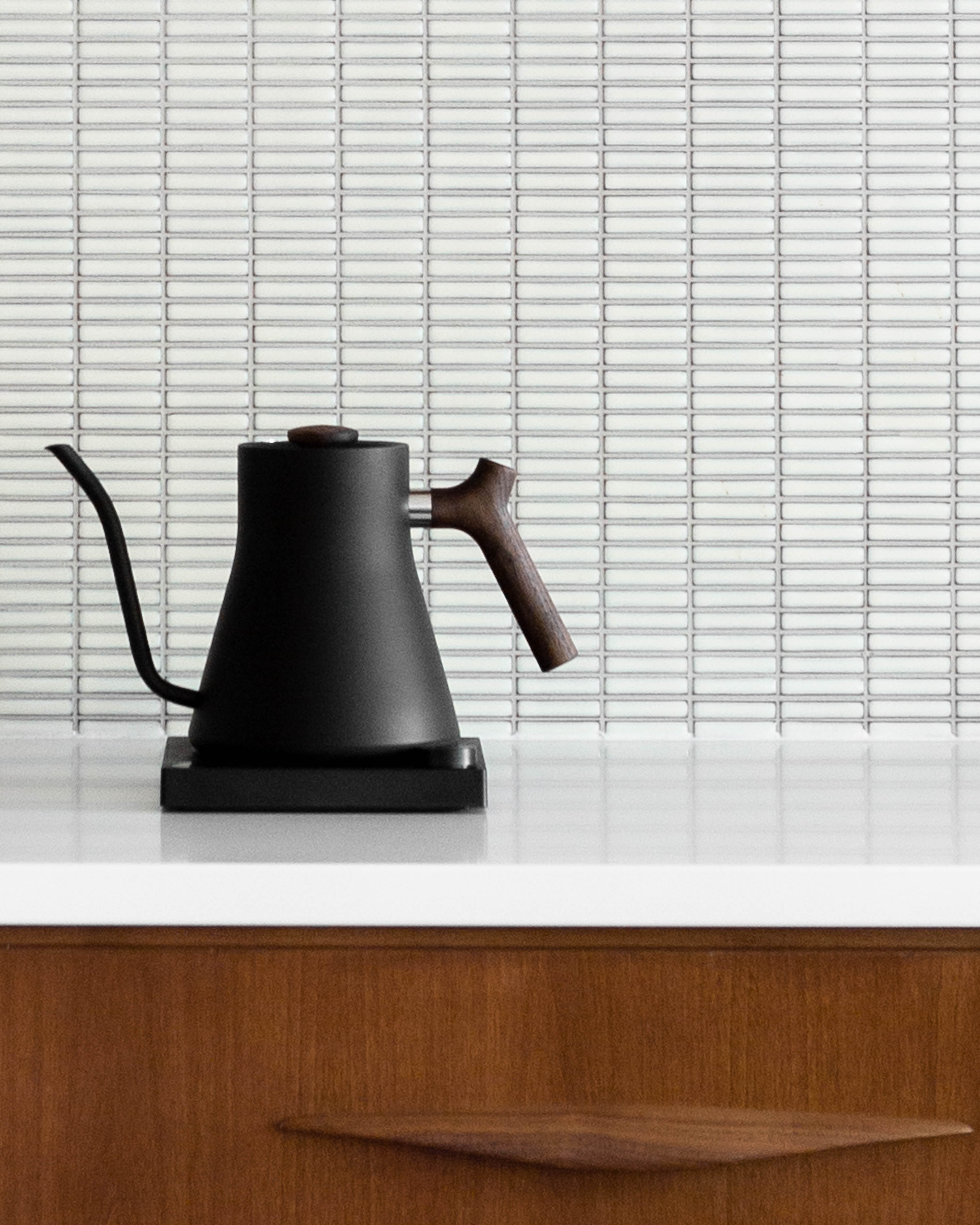 Fellow Stagg EKG 0.9L Kettle - Black and Walnut – Whole Latte Love