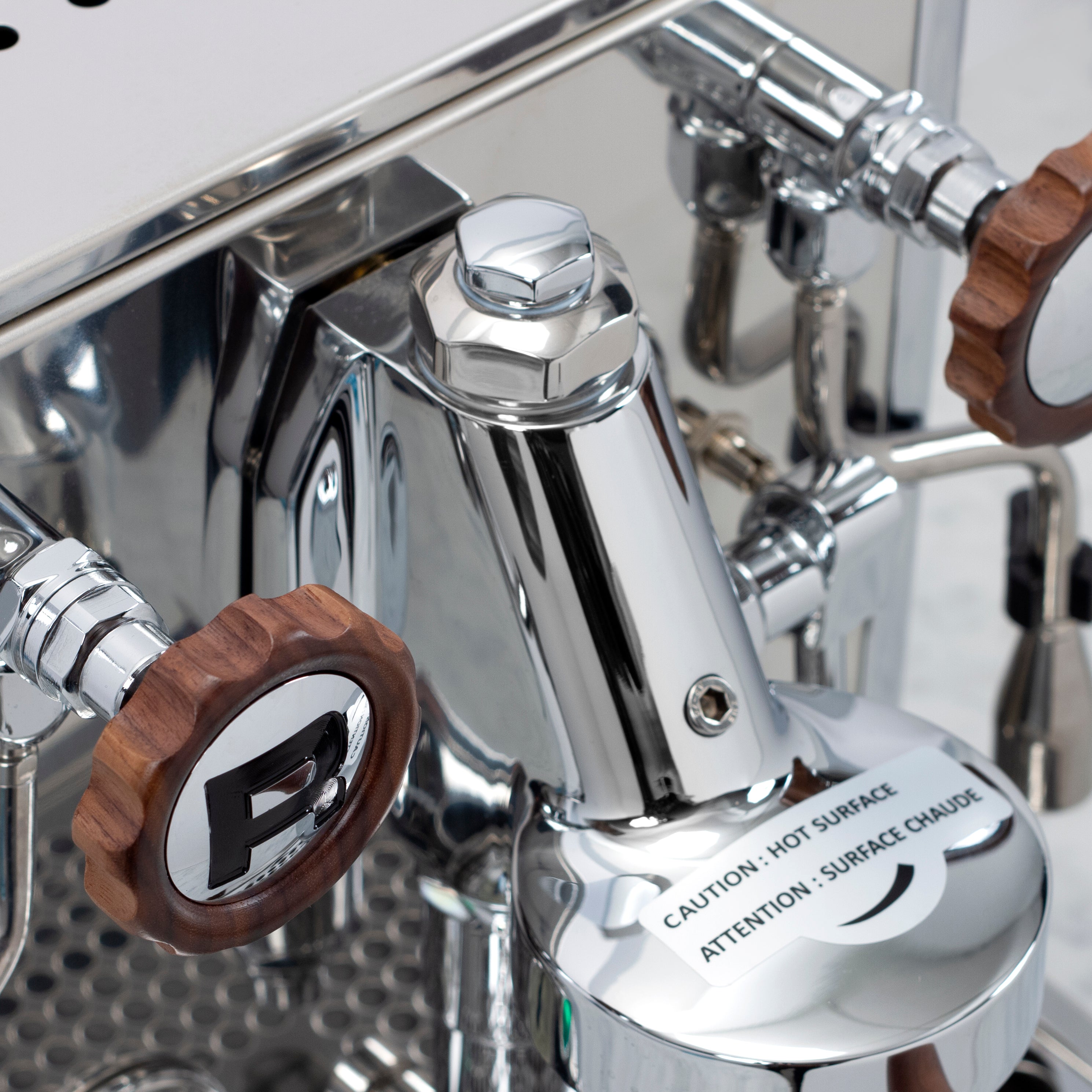 Rocket Espresso Mozzafiato Cronometro R Espresso Machine - Walnut Acce –  Whole Latte Love